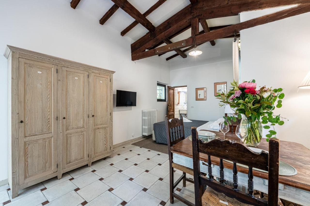 Guest house Santa Monaca Suites